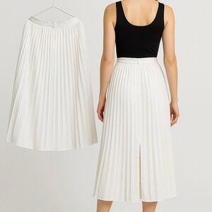 Francesca’s Audrey Parks White Pleated Midi Skirt with Side Slit Size Small NWT